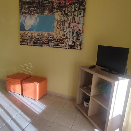 Cosy Apartment By The Sea Metamorfosi  Exterior foto